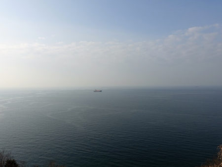 小赤壁 海に向かって中央の写真