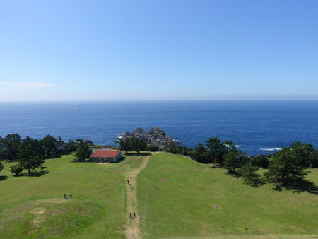 観光タワーから見下ろした本州最南端方面の写真