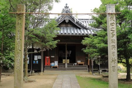 鹿島明神社アニメシーンで良く見る拝殿正面の写真