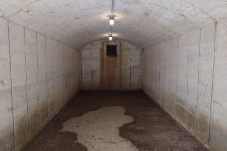 爆弾庫内部の写真