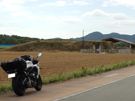 戦争遺跡が密集するエリアとCBRの写真