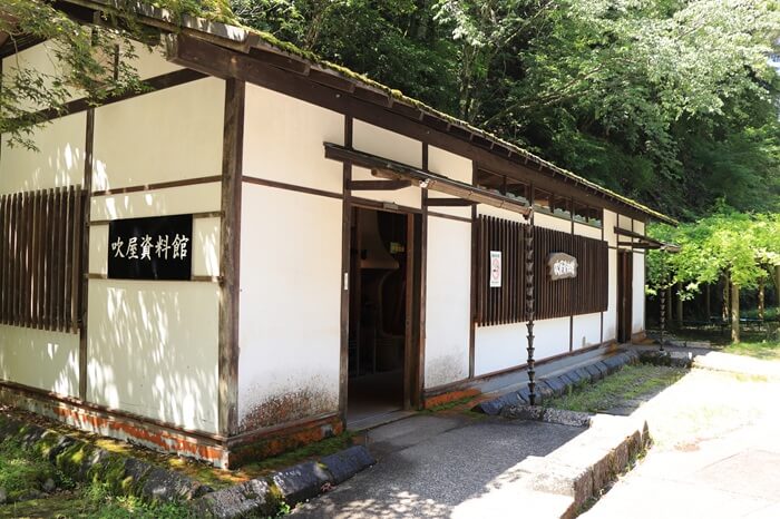 銀を精製する工程の展示館の写真